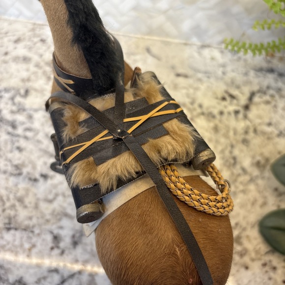 Vintage Model Horse Realistic Figure Real Hair Glass Eyes Saddle 10"‎ Tall - Picture 6 of 16